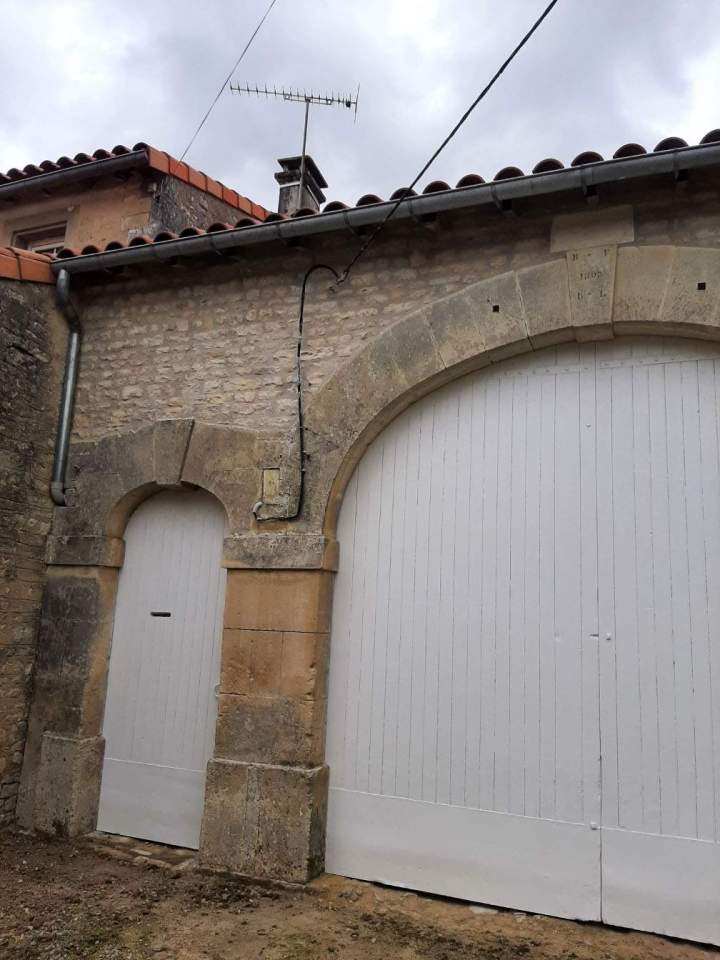 Façade en pierre apparente Royan